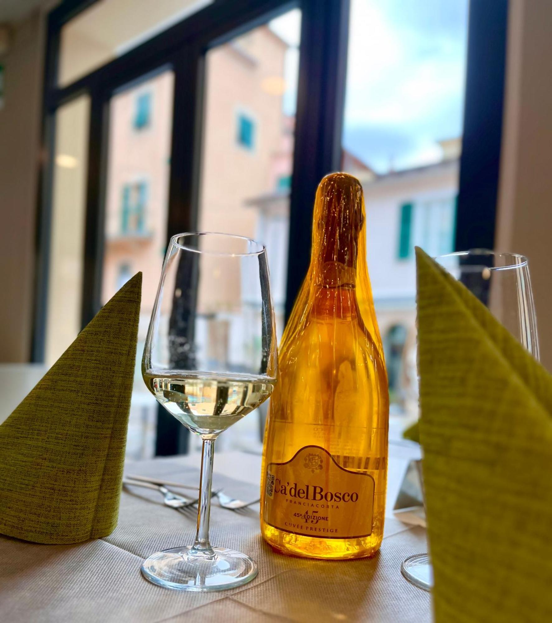 Hotel La Bussola Finale Ligure Zewnętrze zdjęcie