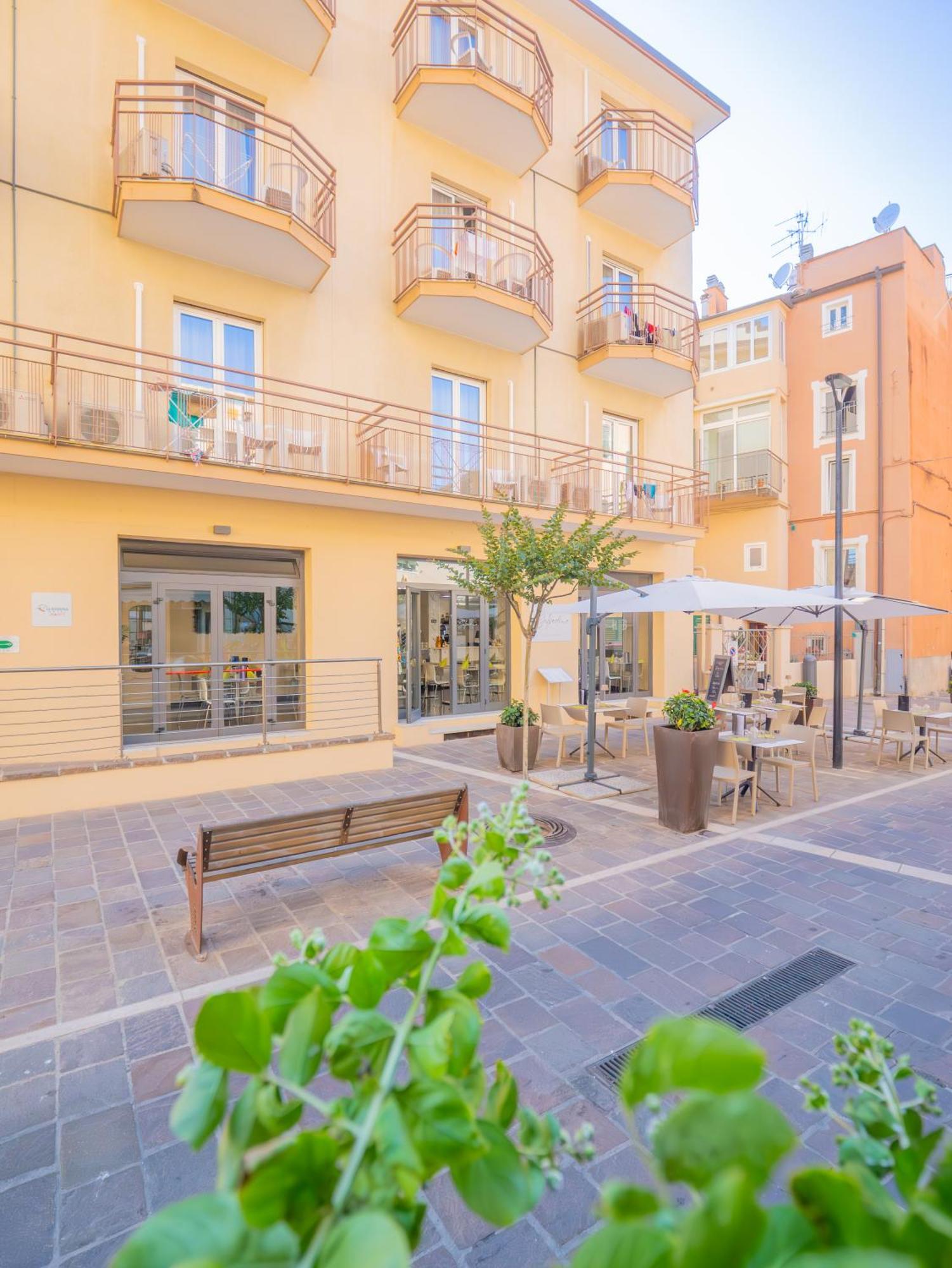 Hotel La Bussola Finale Ligure Zewnętrze zdjęcie