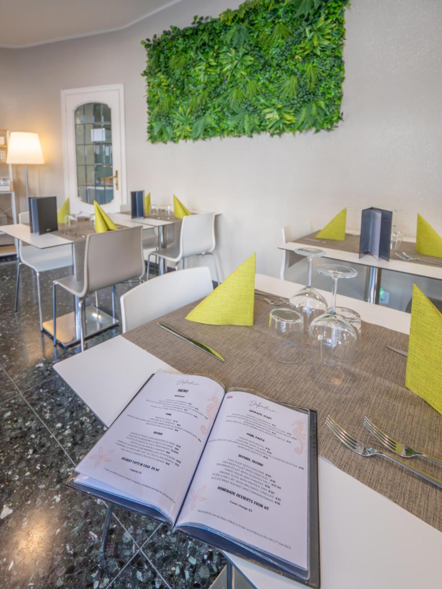 Hotel La Bussola Finale Ligure Zewnętrze zdjęcie