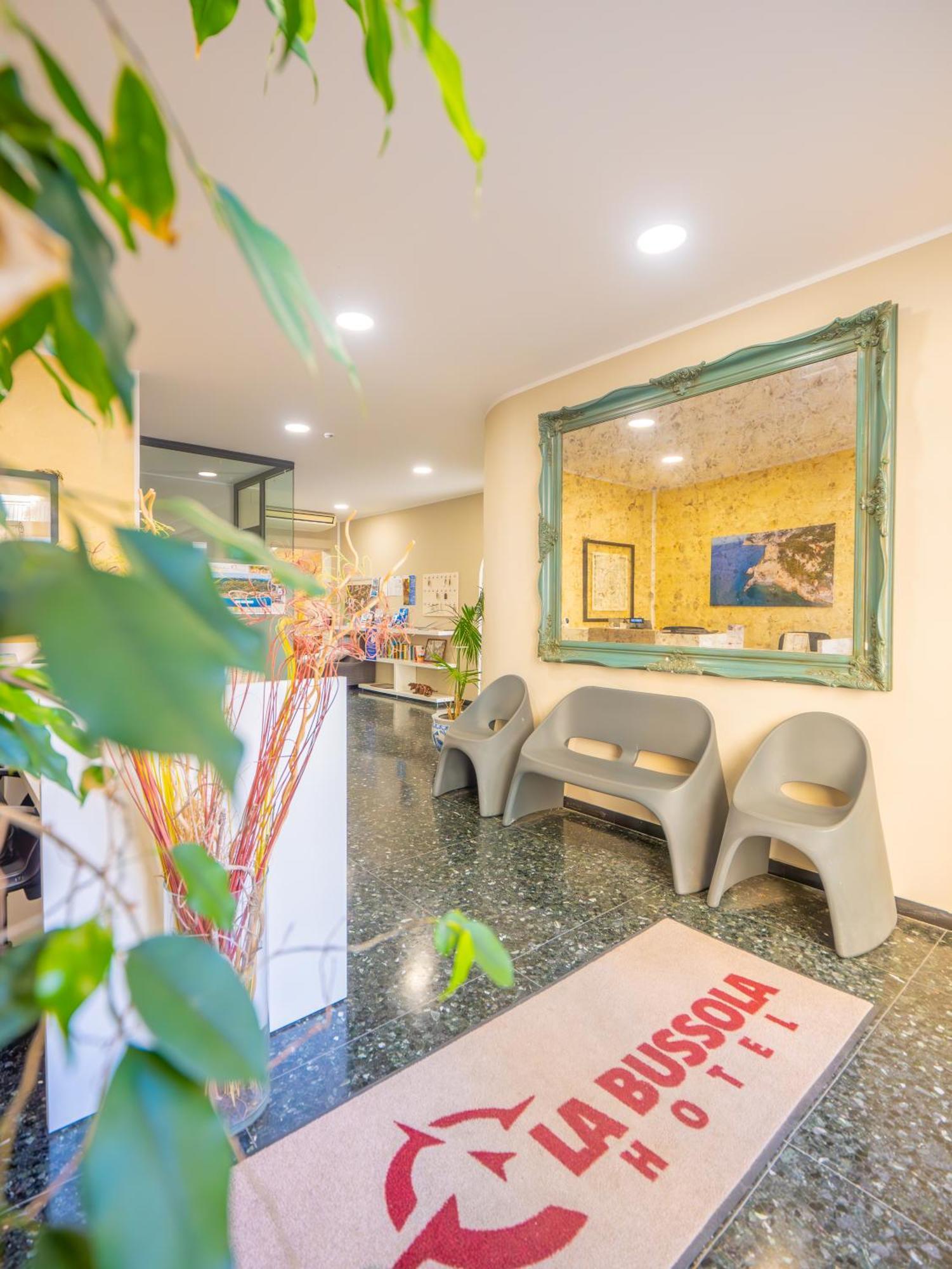 Hotel La Bussola Finale Ligure Zewnętrze zdjęcie