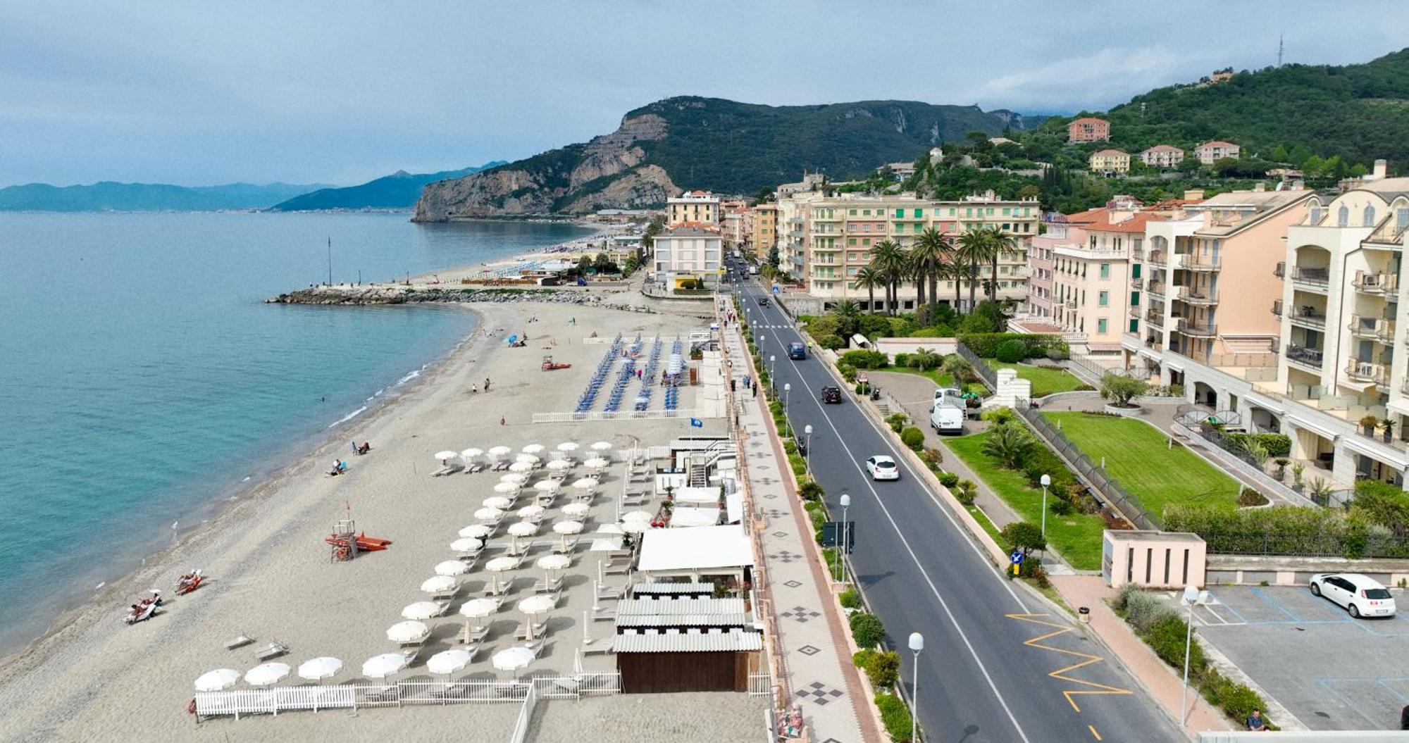 Hotel La Bussola Finale Ligure Zewnętrze zdjęcie