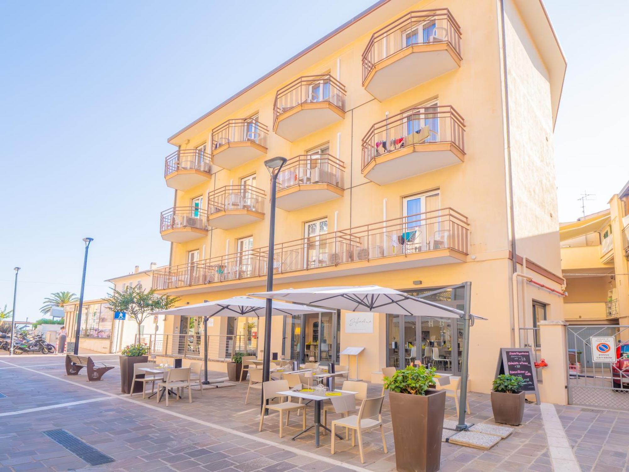 Hotel La Bussola Finale Ligure Zewnętrze zdjęcie